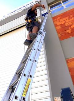 Οι δουλειές μας: